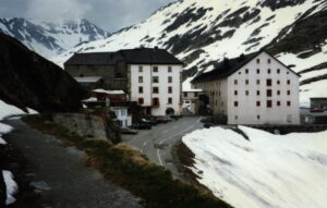 L’Ospizio del Gran San Bernardo (Stan Shebs, CC BY-SA 3.0)