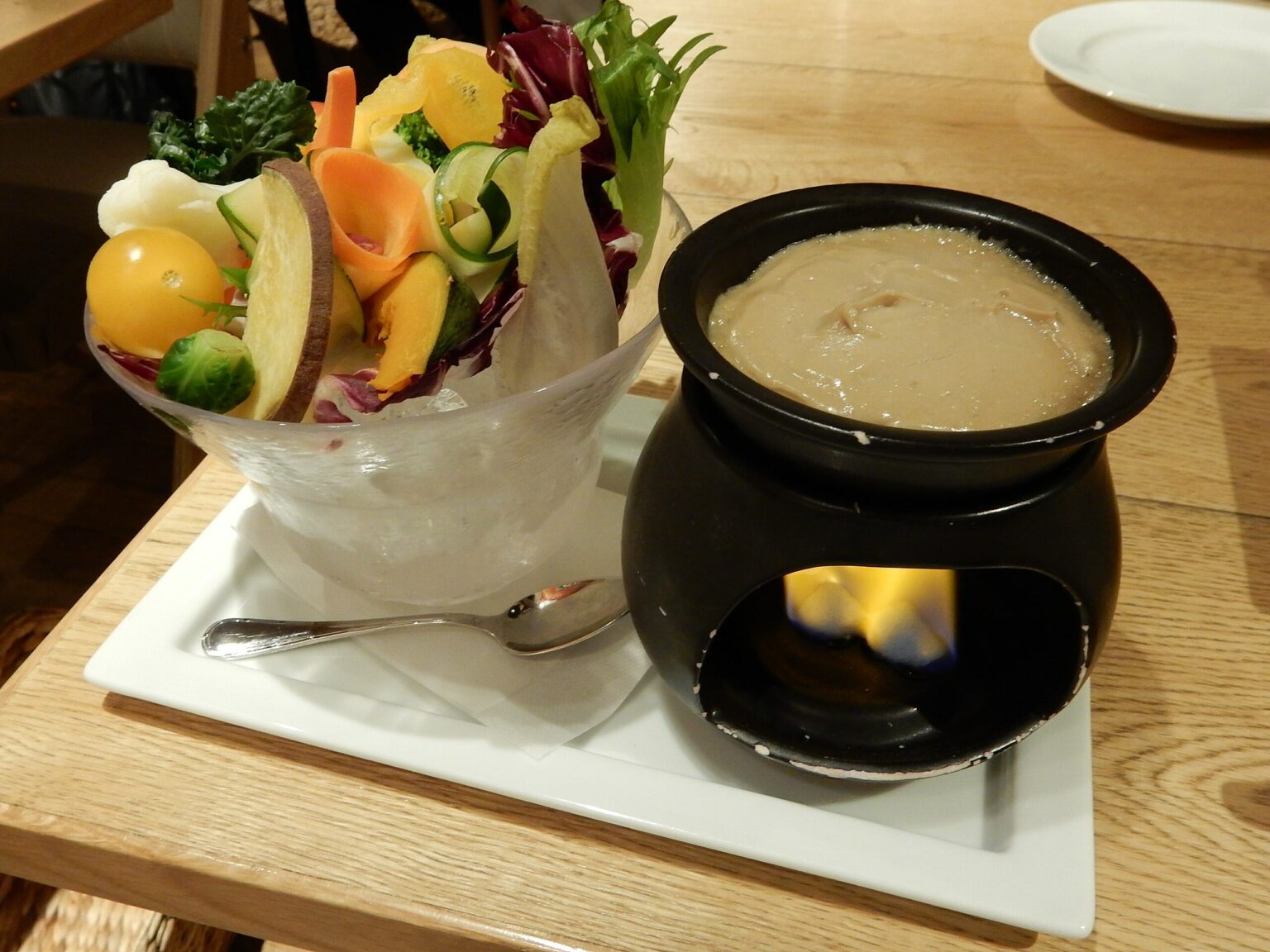 Bagna cauda (Wikimedia Commons, CC BY-SA 4.0)