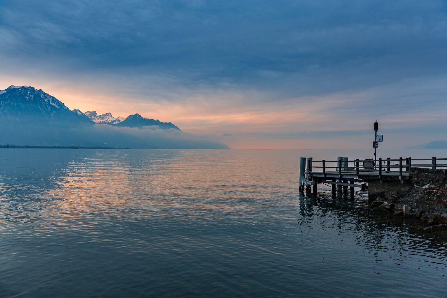 Lago di Lemano, progetto Interreg “ATL”; Lac Léman, projet Interreg “ATL” (fonte/source: Wikipedia Commons, Dmitry A. Mottl, CC BY-SA 4.0)