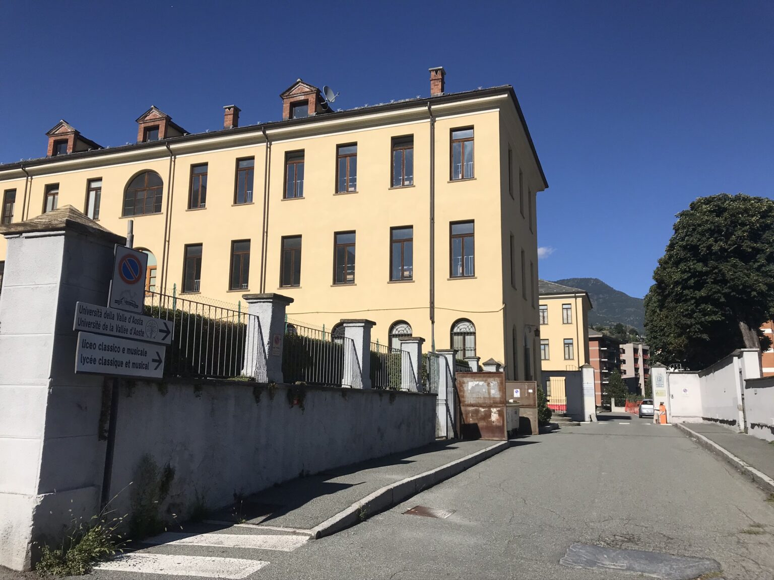 Convegno Università della Valle d’Aosta, Conférence Université de la Vallée d'Aoste (fonte/source: Wikimedia Commons, Tenam 2, CC BY-SA 4.0)