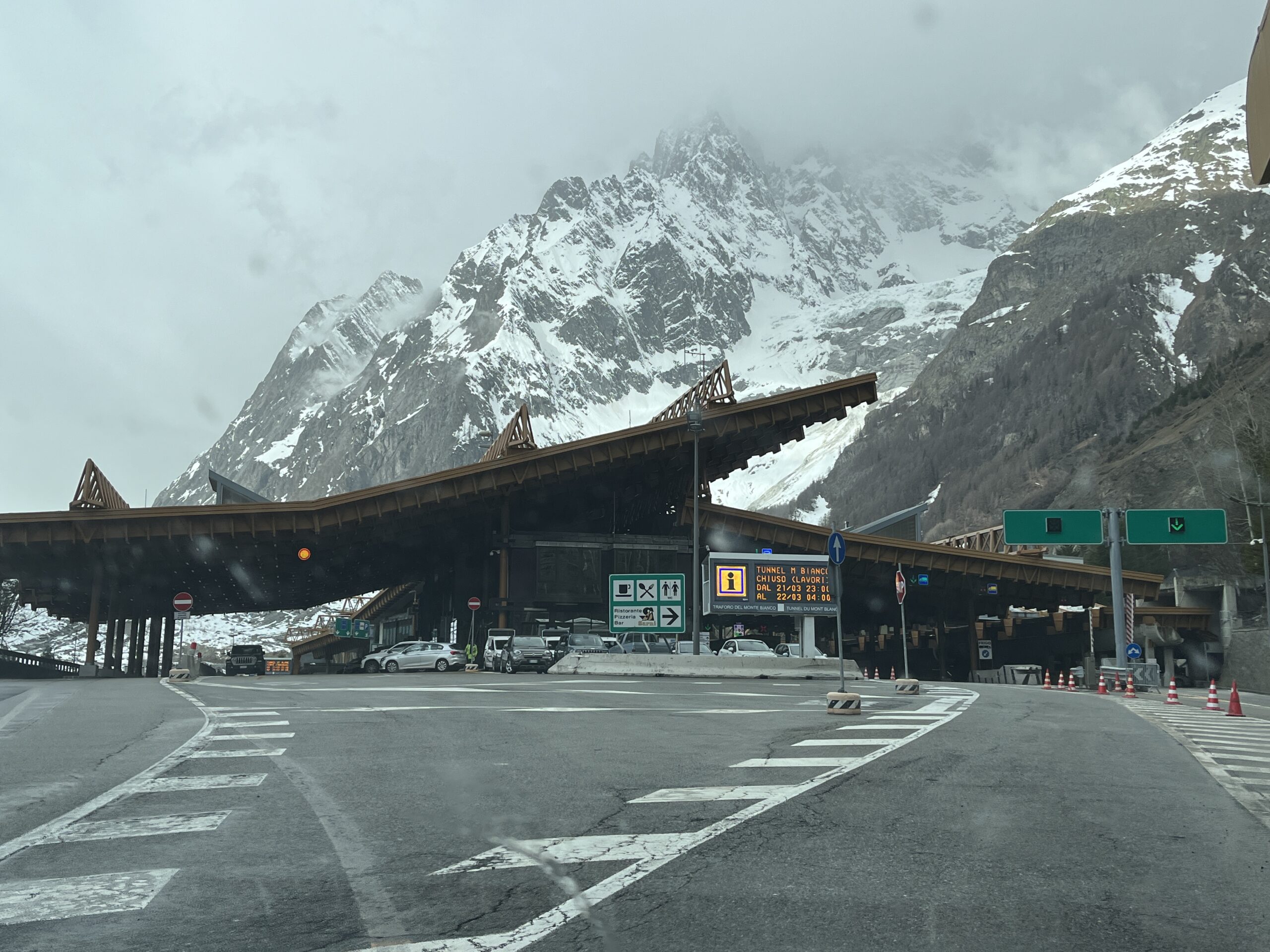 Traforo del Monte Bianco, Tunnel du Mont Blanc (Giorgia Gambino, Nos Alpes)