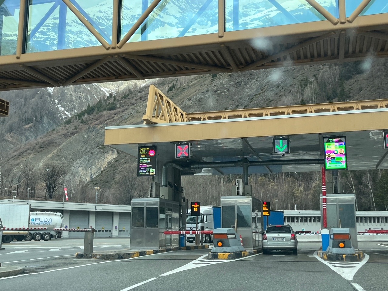 Traforo del Monte Bianco, Tunnel du Mont-Blanc (Giorgia Gambino, Nos Alpes)