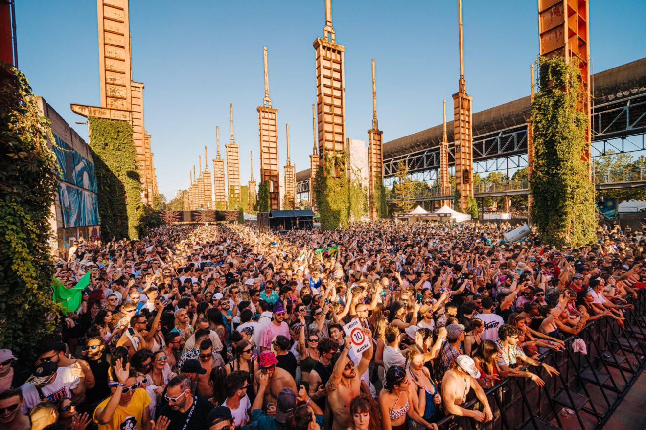 Il pubblico del Kappa Futurfestival nel 2023 (credits Movement Entertainment srl)