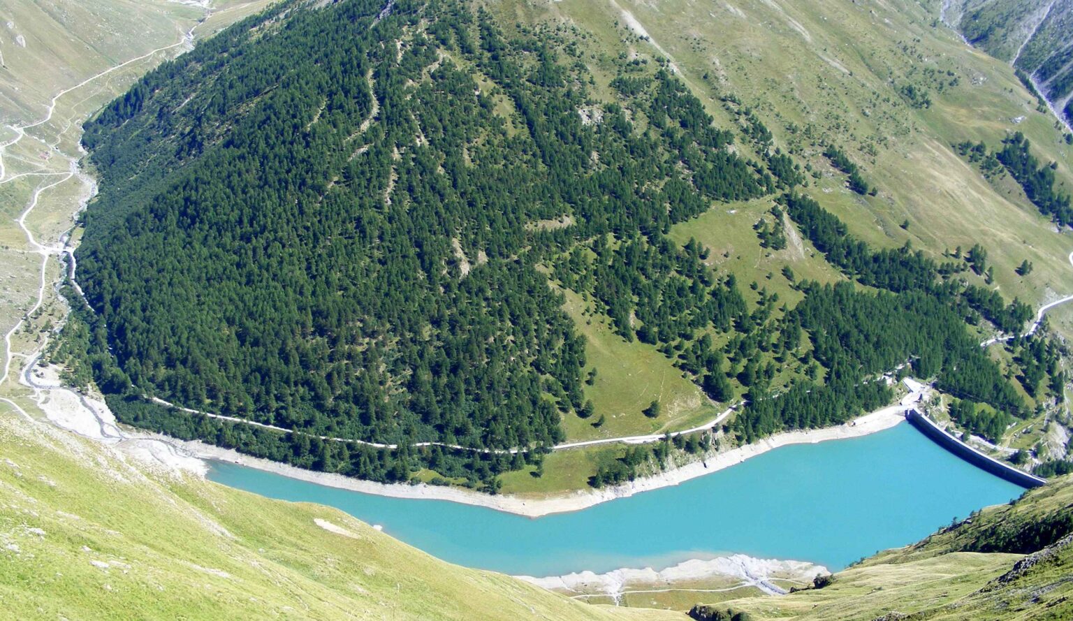 Lago Rochemolles (credits : Wikimedia Commons; creative commons)