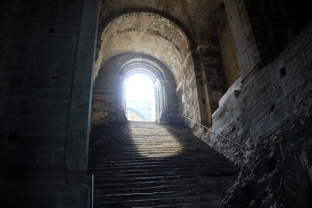 Scalone Dei Morti Sacra Di San Michele 21