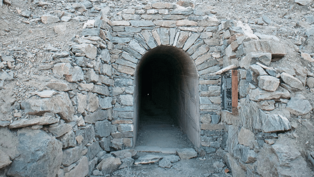 Tunnel de la Traversette (CC BY SA Wiki)