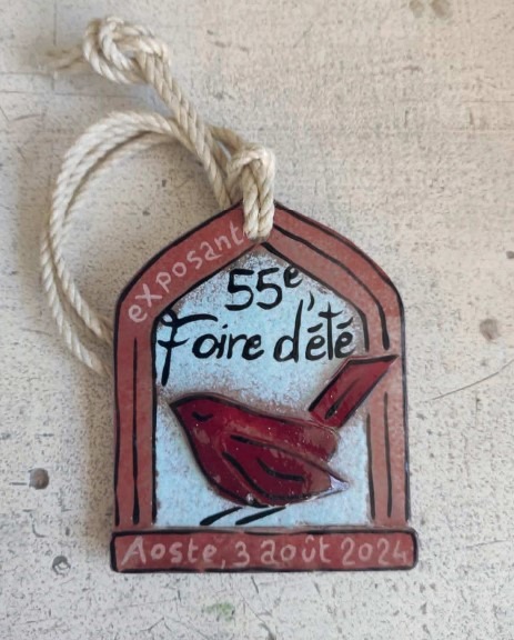 Il ciondolo della Foire d'été 2024; Le pendant de la Foire d'été 2024 (credits: Regione autonoma Valle d'Aosta)