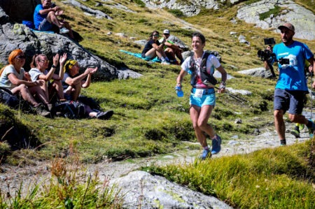 Trail running : dans deux semaines, le Tor des Géants en Vallée d’Aoste Top runners del Tor des Géants al rifugio Deffeyes, nel 2023 / Top runners du Tor des Géants au refuge Deffeyes, en 2023(c) TORX Anja Bakowska Zzam Agency