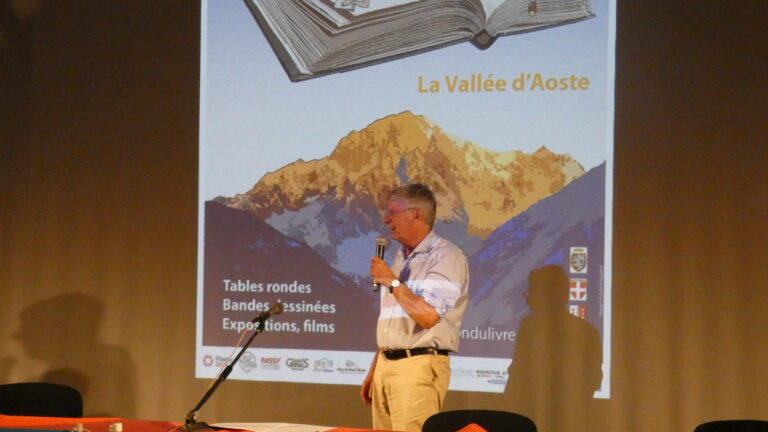 Michel Moriceau au Salon du livre de Passy en 2024 (c) Nos Alpes Enrico Martial