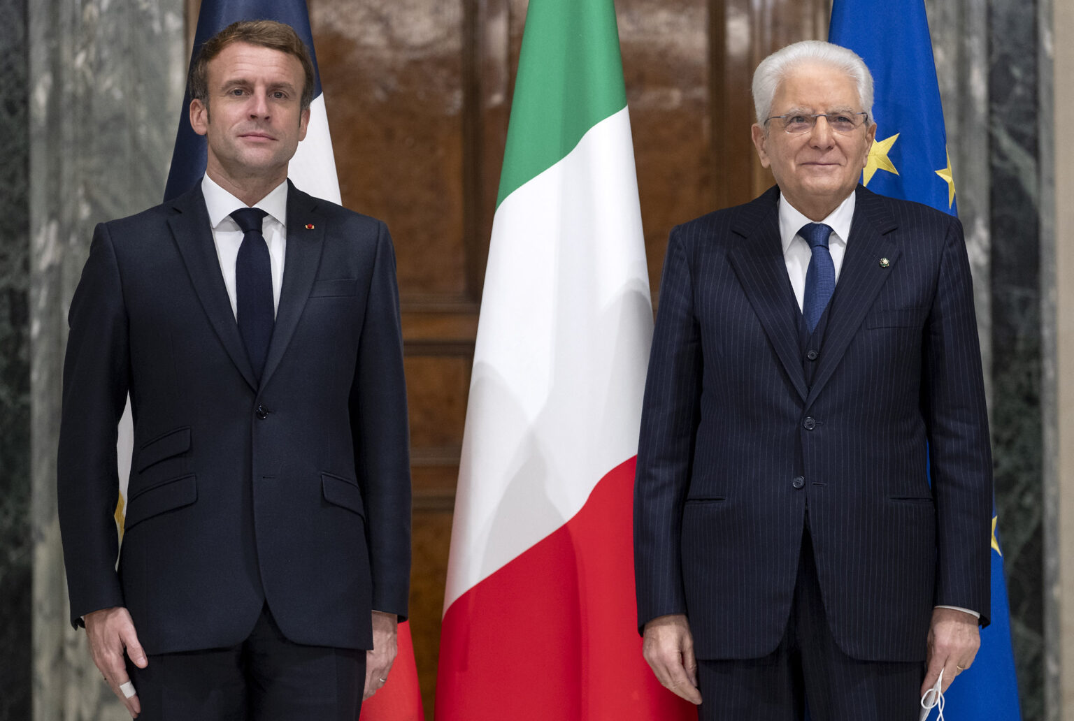 Il Presidente della Repubblica francese, Emmanuel Macron, e il Presidente della Repubblica italiana, Sergio Mattarella, in visita al Quirinale nel 2021; Le Président français, Emmanuel Macron, et le Président italien, Sergio Mattarella en visite au Quirinal en 2021 (fonte/source: (c) Quirinale)