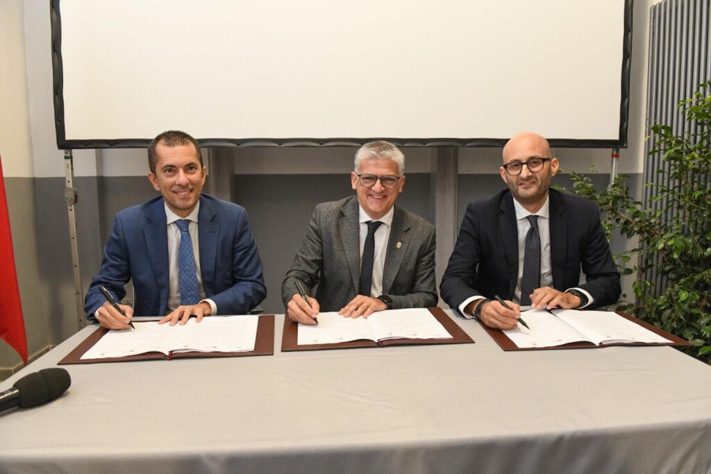 La signature du protocole d’accord ((c) Région Vallée d’Aoste)