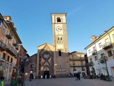 Duomo di Chivasso (cc Wikimedia; Ambra75)