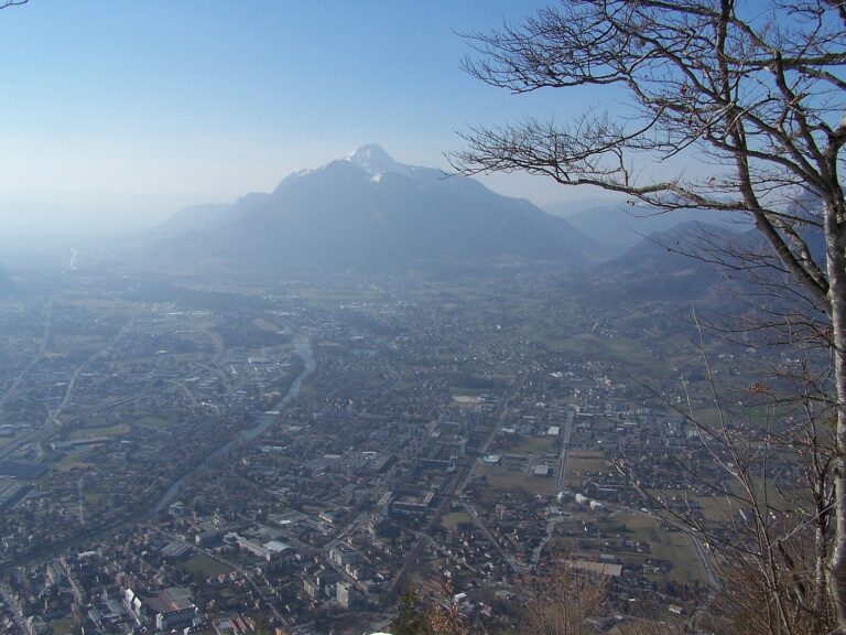 Limiti di velocità più alti sulle strade Valle dell'Arve; Des limitazione de vivesse plus hautes sur les routes de la Vallée de l’Arve (c) CC BY-SA 3.0, marsupilami51, Wikimedia Commons