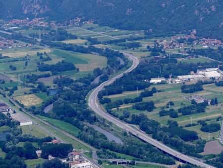 L’Autostrada A32 Torino-Bardonecchia, punto di impatto della chiusura del Traforo del Monte Bianco in Piemonte; L'Autoroute A32 Turin-Bardonnèche, touchée par la fermeture du Tunnel du Mont-Blanc dans le Piémont (c) CC-BY-SA 4.0, Florian Pépellin, Wikimedia Commons