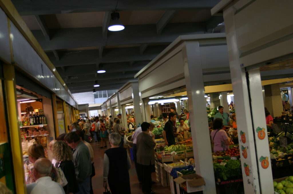 mercato di Ventimiglia (c) CC BY SA 2.0 Magnus Manske Wikimedia commons