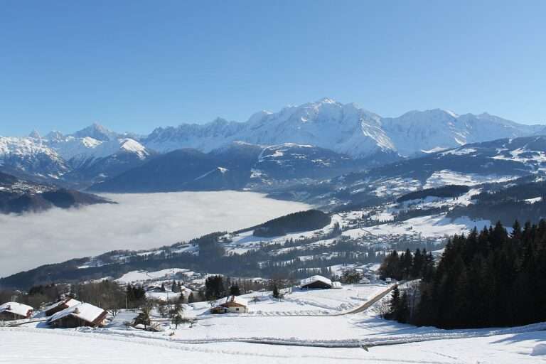 Cordon, le balcon du Mont Blanc (c) CC BY SA 3_0 Patrick Nouhailler Wikimedia Commons