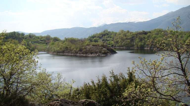 Il Parco dei cinque laghi di Ivrea, Le Parc des cinq lacs d’Ivrée (c) CC BY-SA 3.0, Sim-V, Wikimedia Commons