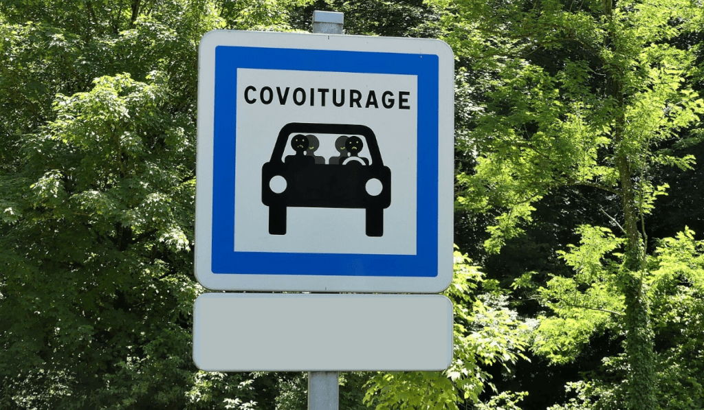 Car-pooling, Covoiturage (c) CC BY-SA 4.0, Père Igor, Wikimedia Commons