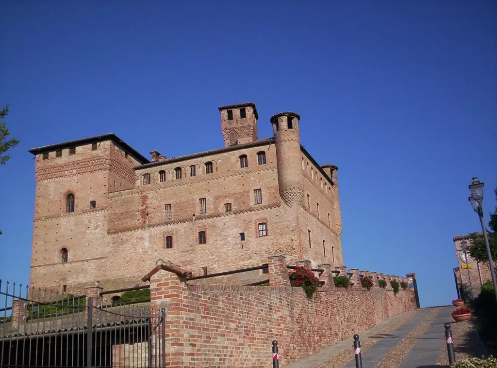 Château de Grinzane Cavour (c) CC BY SA Wikimedia Commons