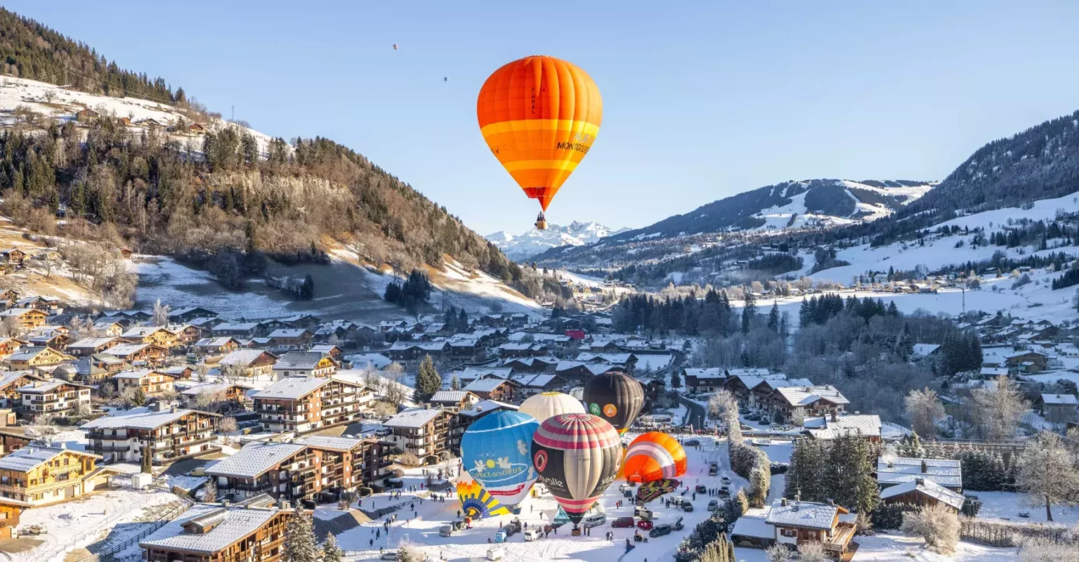 Montgolfiades, Praz-sur-Arly (c) Office de tourisme Praz-sur-Arly, dossier de presse