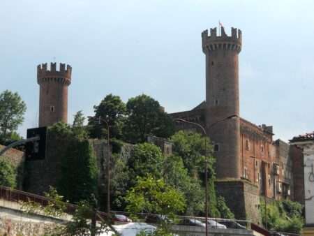 Castello di Ivrea (c) CC BY SA 4_0 Pmk58 Wikimedia Commons