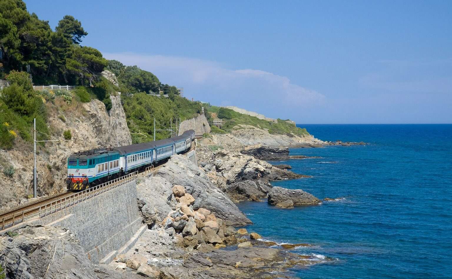 I disagi dei treni in Liguria, Les problèmes des trains en Ligurie (c) CC BY-SA 3.0, Kabelleger / David Gubler, Wikimedia Commons