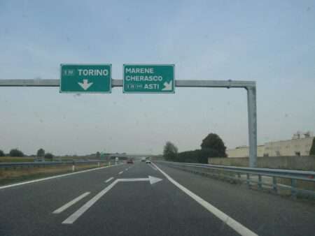 Cantieri sulla Torino-Savona: chiesta la sospensione dei pedaggi I cantieri dell’autostrada Torino-Savona, Les chantiers de l’autoroute Turin-Savone (c) CC BY-SA 4.0, Rossano, Wikimedia Commons