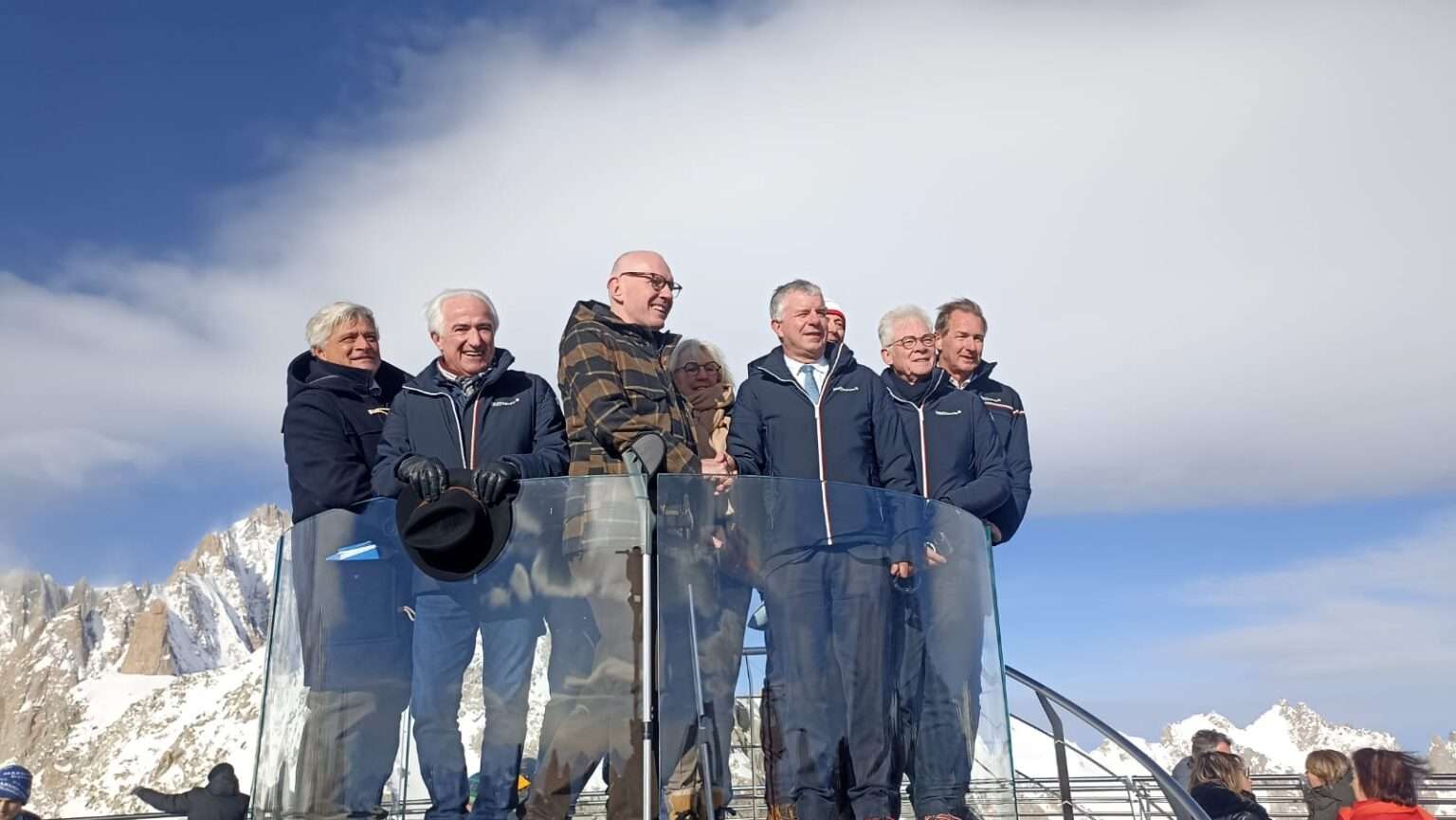 Un momento dell'incontro alla stazione di Punta Heilbronner sopra Courmayeur, in occasione dell'accordo Alta Savoia Valle d'Aosta, il 24 gennaio 2025 (c) Nos Alpes Enrico Martial