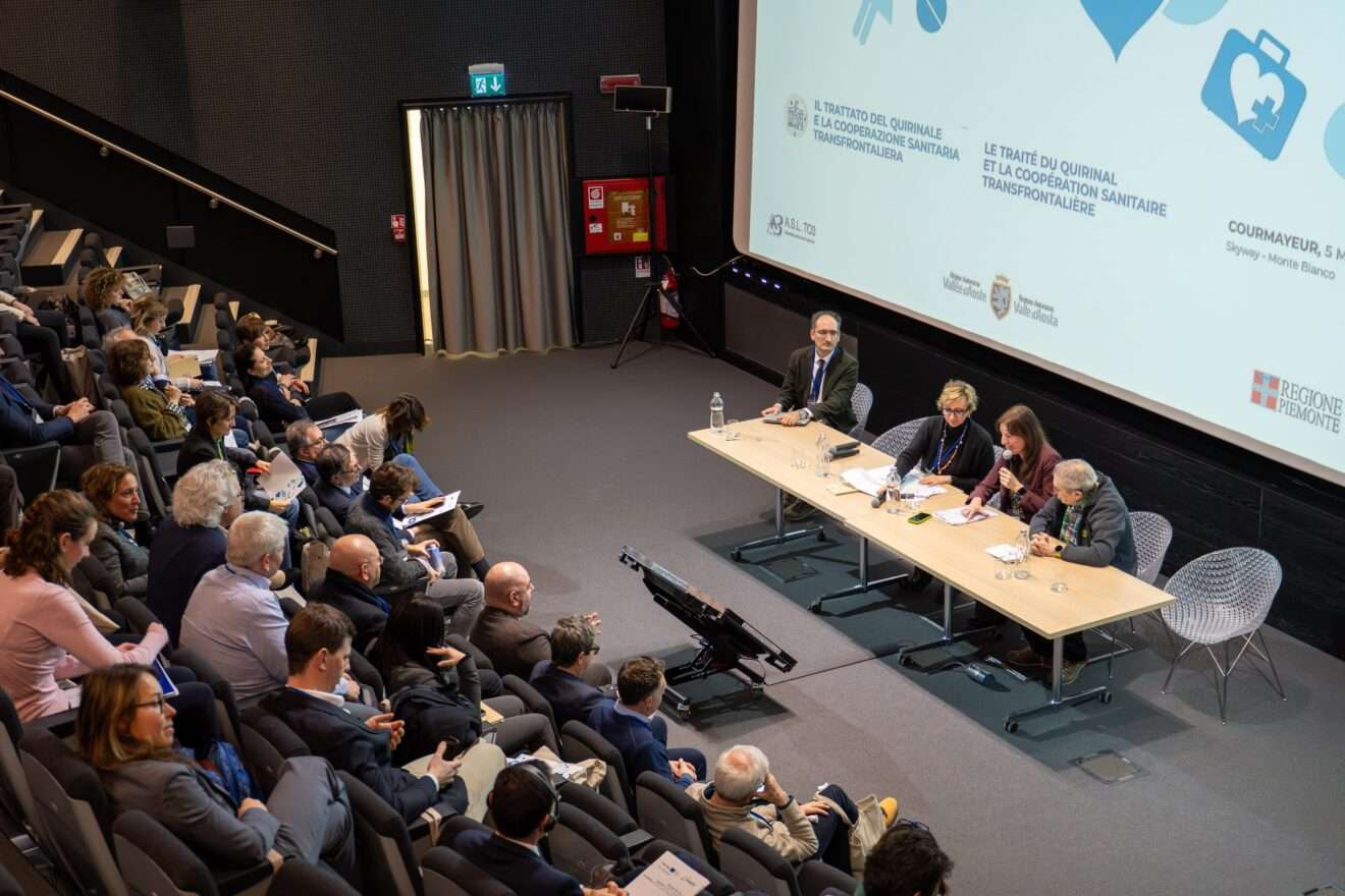L'incontro sulla cooperazione sanitaria transfrontaliera a Courmayeur, il 5 marzo 2025 (c) Regione autonoma Valle d'Aosta Région autonome Vallée d'Aoste