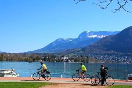 Annecy en Vélo (c) CC BY SA 2_0 RDA CA
