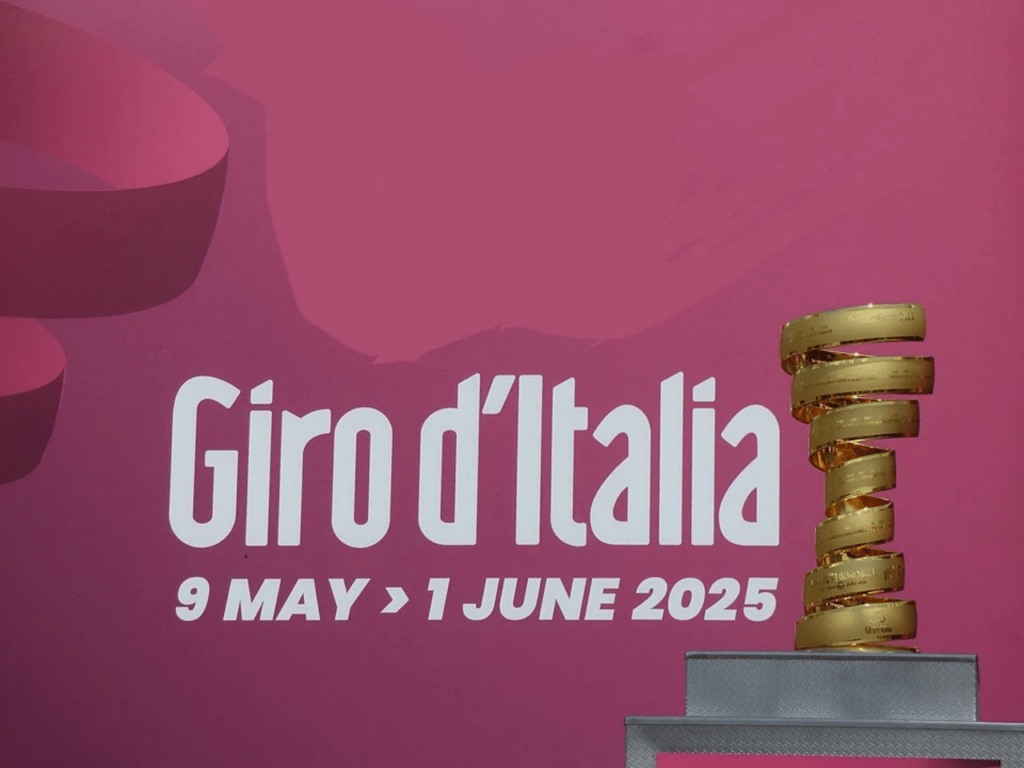 Giro d'Italia 2025, la locandina