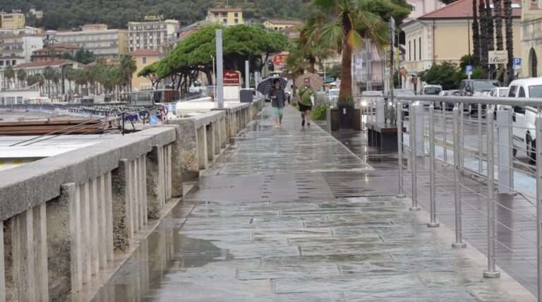 Piogge e temporali in Liguria e Costa Azzurra / Pluies et orages en Ligurie et en Côte d'Azur (c) Nos Alpes