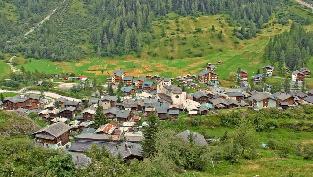 Il comune di Blatten nell'Alto Vallese / la commune di Blatten, dans le Haut-Valais (c) CC BY SA 3_0 Johannes Löw Wikimedia commons