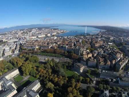 La piattaforma per il calcolo delle emissioni di carbonio a Ginevra, La plateforme pour le calcul des émissions carbone à Genève (c) CC BY-SA 4.0, Alexey M., Wikimedia Commons