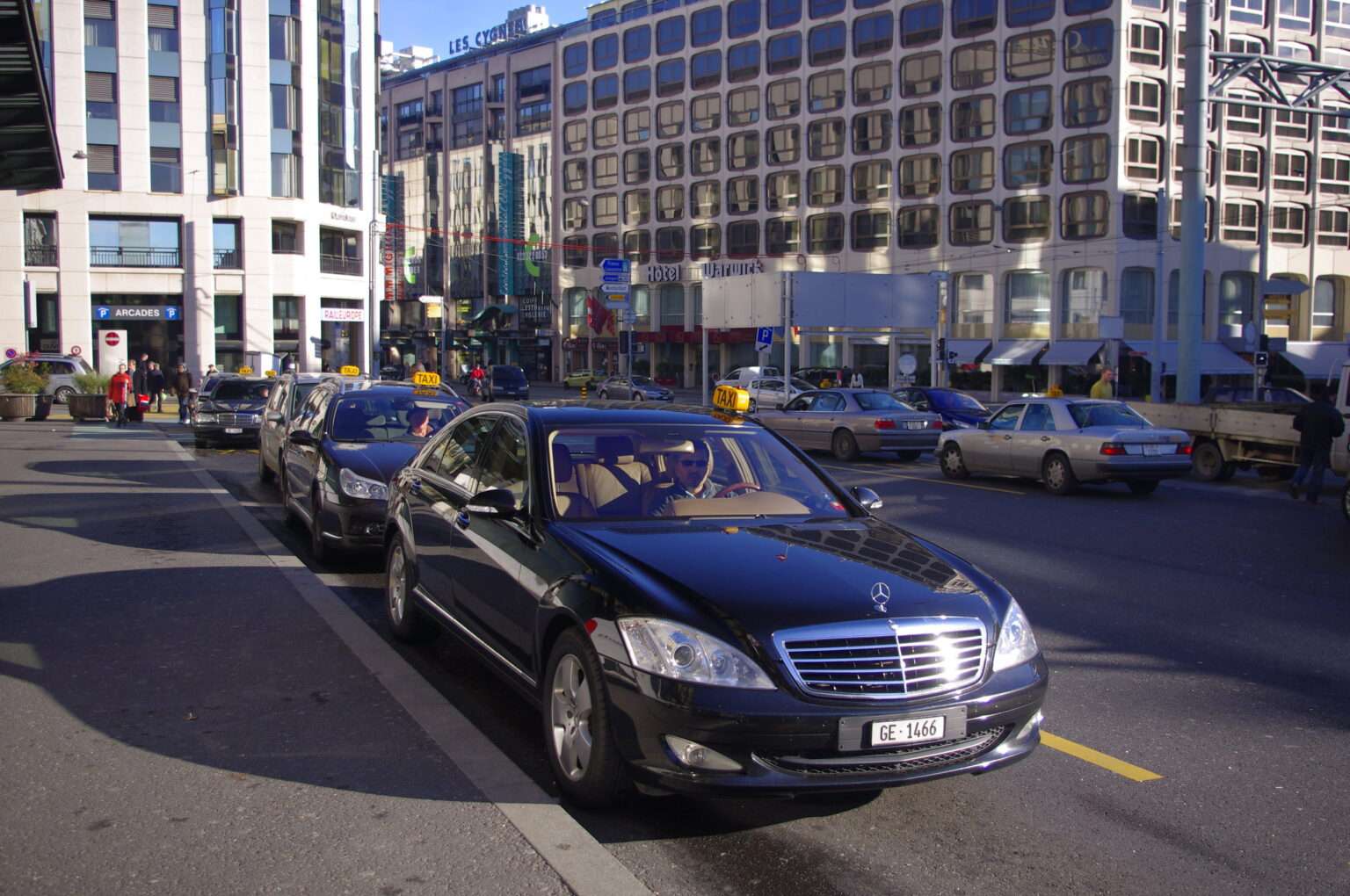 Un taxi à gènève 8c) cc by sa 2 0 sarim kassim