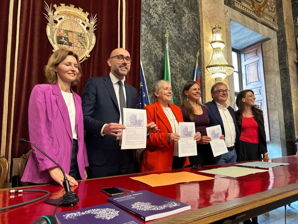 Firma sindaci patto mezzaluna alpina con cuneo mondovì e saluzzo
