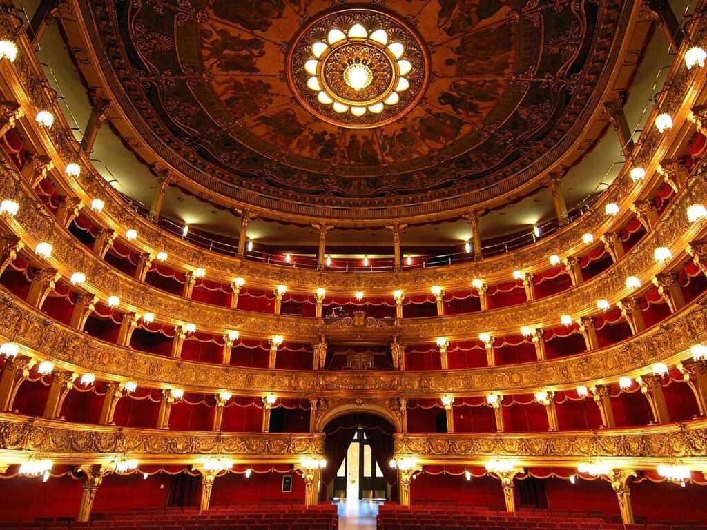 Il Teatro Carignano a Torino (c) CC BY SA 4_0 Silvia Carbotti Wikimedia Commons