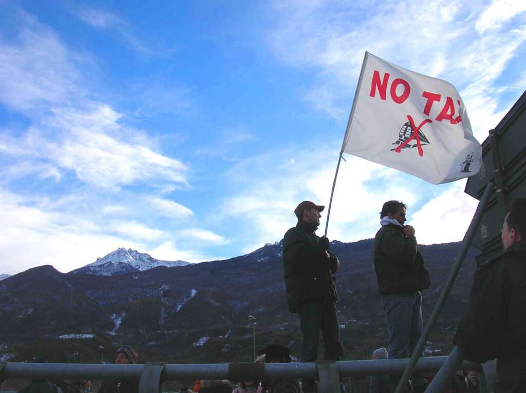 Una manifestazione No Tav - Une manif NotTav contre le Lyon-Turin (c) CC BY SA 3_0 Ocelon1444 Wikimedia Commons
