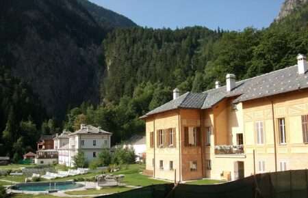 Le attuali terme a Pré-Saint-Didier in Valle d'Aosta - les thermes à Pré-Saint-Didier en Vallée d'Aoste (c) CC BY-SA 3_0 SSire Wikimedia Commons
