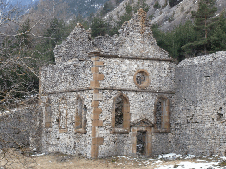 Au Château Lesdiguières, la Chapelle (c) CC BY SA 3_0 Fr Latreille Wikimedia Commons