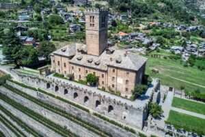 Château_Royal de Sarre, détail des throphées (c) CC BY-SA 2_0 Stefano Merli Wikimedia Commons