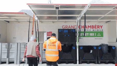 Un exemple de déchetterie mobile en service (c) Grand Chambéry