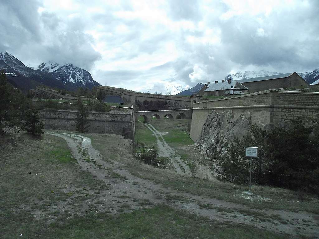 Fort des Têtes à Briançon (c) CC BY SA 3_0 Silver Wikimedia Commons Panoramio