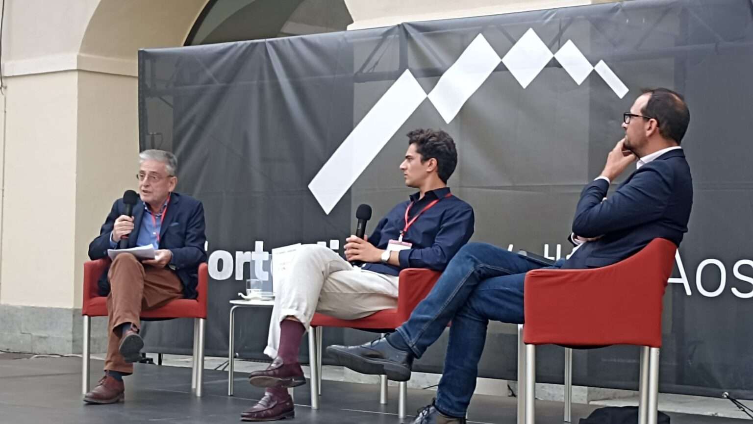 Une rencontre de la Revue Le Grand Continent au Fort de Bard, en 2024 (c) Nos Alpes Enrico Martial