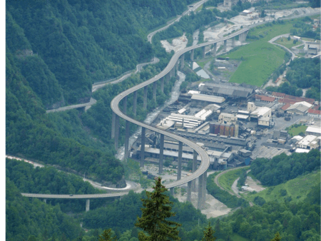 La RN 205, Viaduc des Egratz (Passy-Chamonix) - (c) CC BY SA 3_0 Florian Pépellin Wikimedia Commons