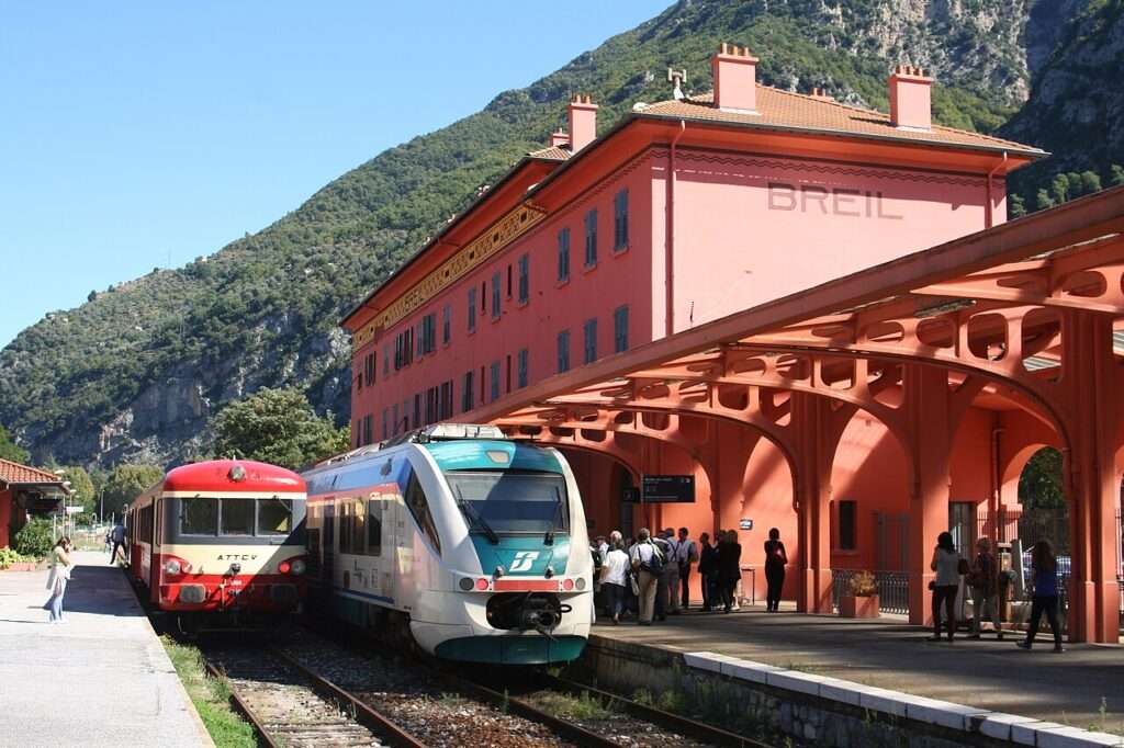La gare ferroviarie à Breil-sur-Roya (c) CC BY SA 3_0 Gilles tagada Wikimedia Commons