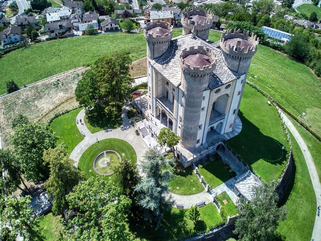 Castello di Aymavilles (c) CC BY-SA 4_0 Hagai Agmon-Snir Wikimedia Commons