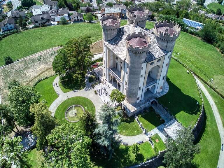 Castello di Aymavilles (c) CC BY-SA 4_0 Hagai Agmon-Snir Wikimedia Commons