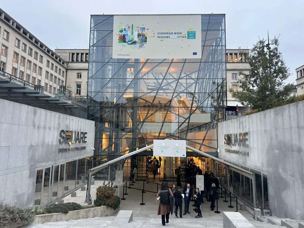 The square bruxelles alla settimana europea delle regioni e delle città 2025 (c) european union