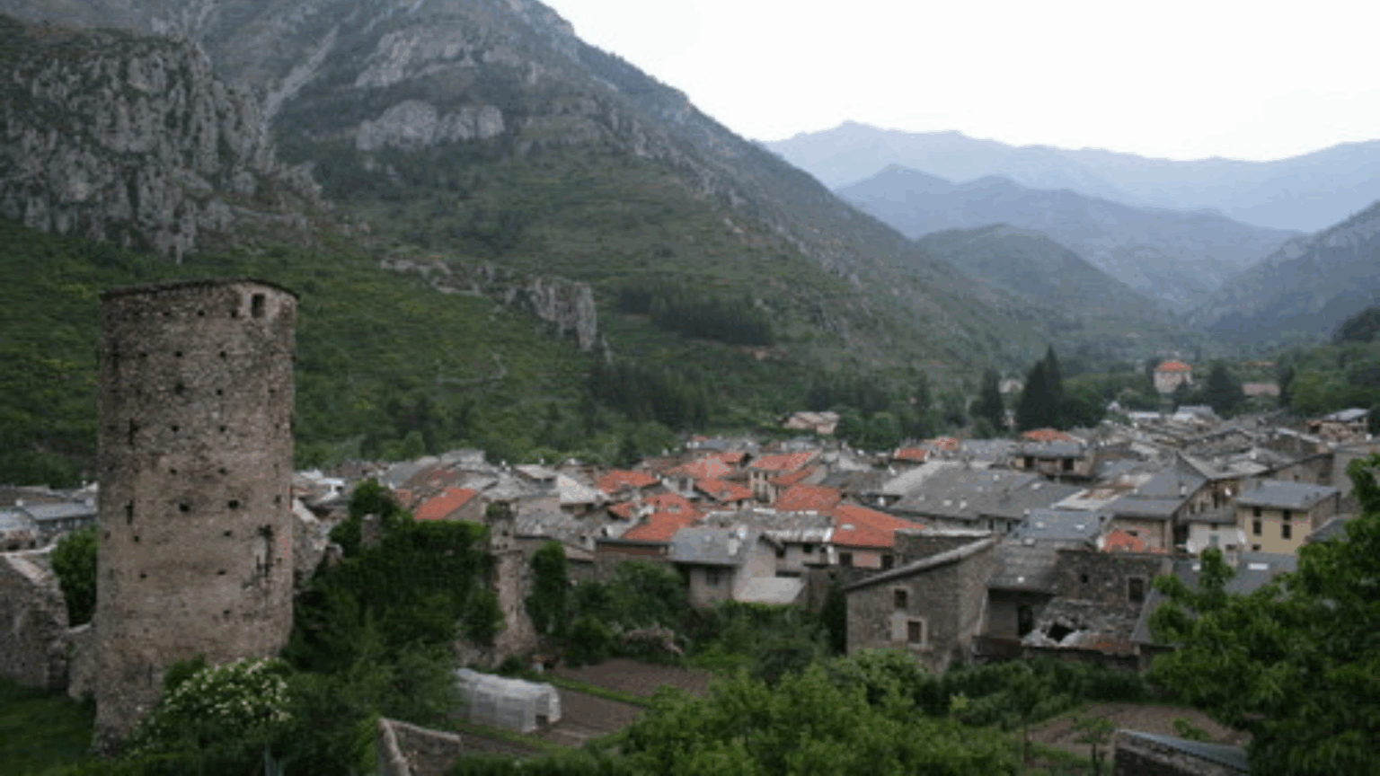 Un bando per migliorare la mobilità nella Valle Roja, Un appel à projets pour améliorer la mobilité dans la Vallée de la Roya (c) Public domain, Andre86, Wikimedia Commons